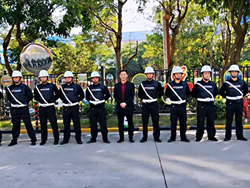 服務(wù)態(tài)度好，保安人員素質(zhì)較高！